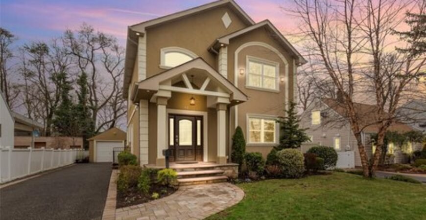 7 Essential Steps to Selling Your Home in Albertson: A Complete Guide for Maximum Profit in 2025